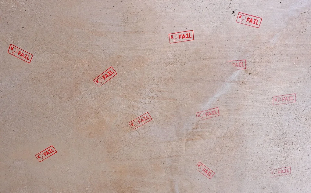 Trustul Intact se apucă de spam